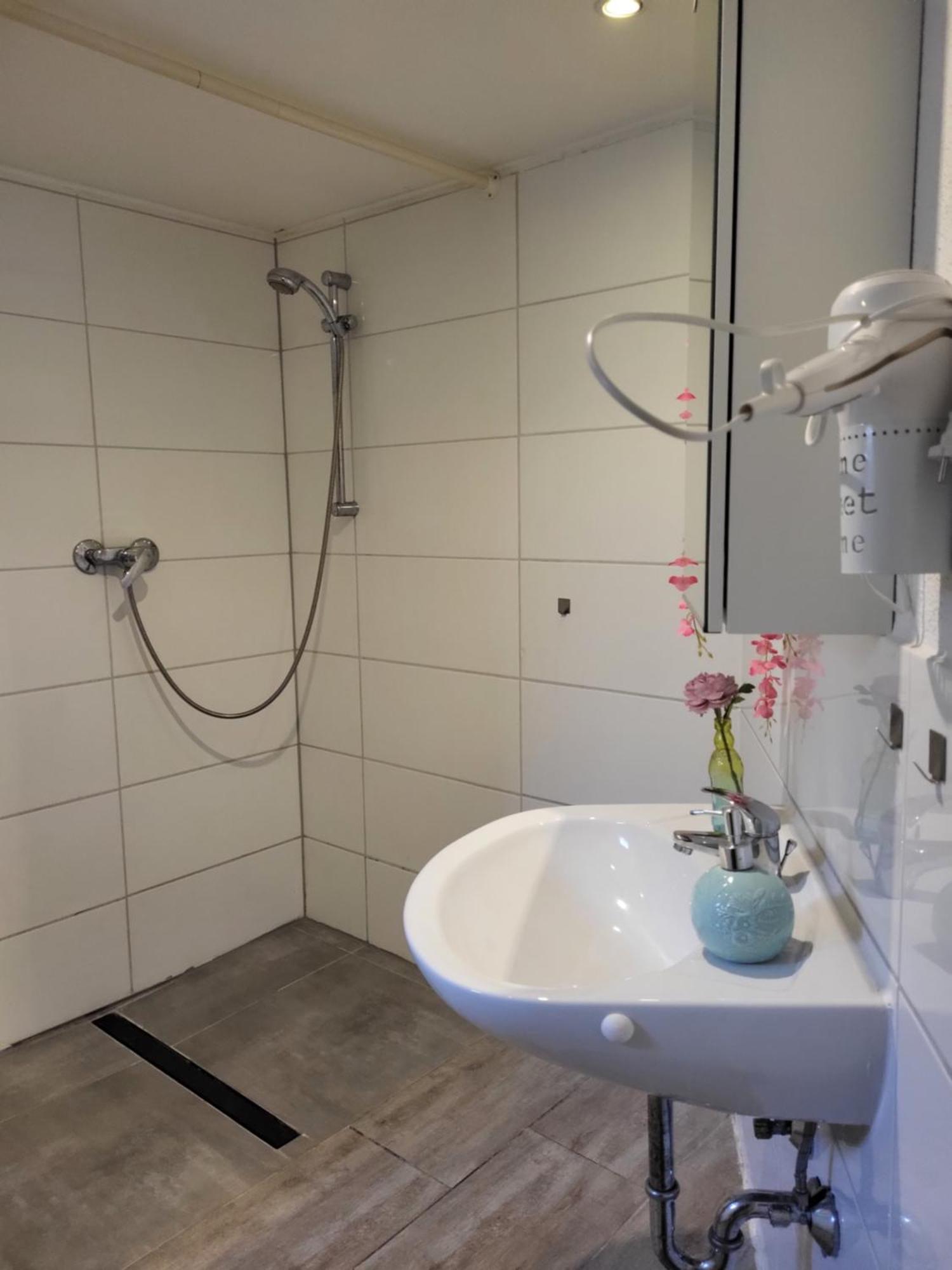 Mandelas Cozy Lounge Apartment Schmelz Екстериор снимка