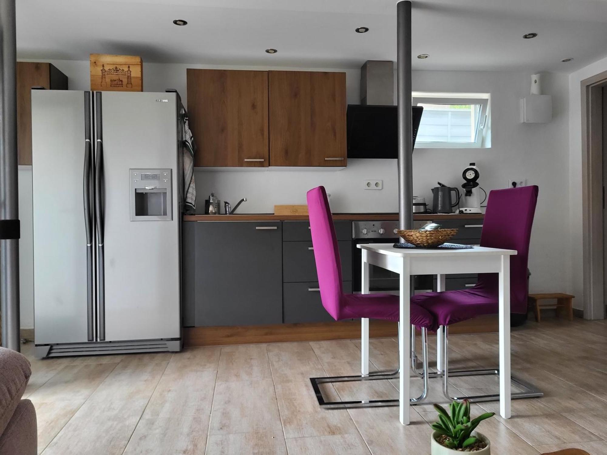Mandelas Cozy Lounge Apartment Schmelz Екстериор снимка