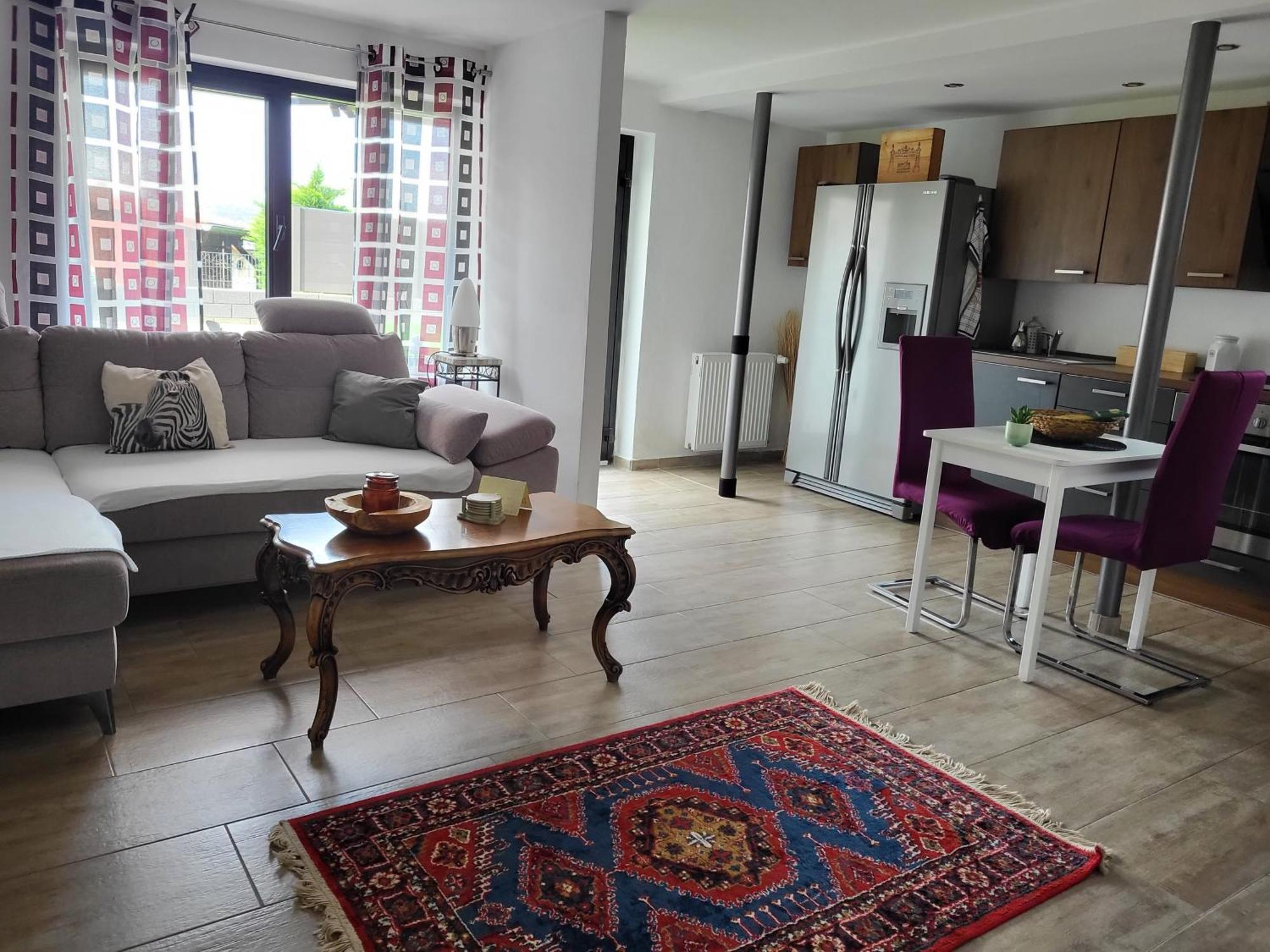 Mandelas Cozy Lounge Apartment Schmelz Екстериор снимка